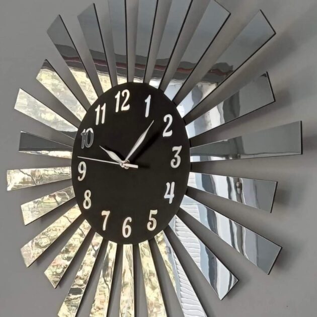 Horloge papillon argenté
