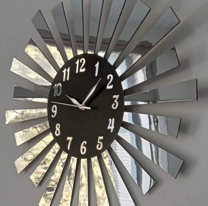 Horloge papillon argenté
