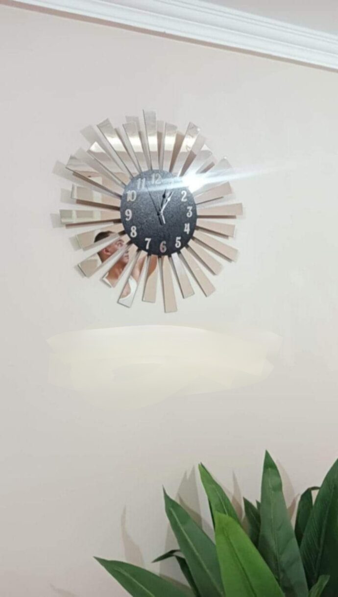 Horloge papillon argenté - Image 4